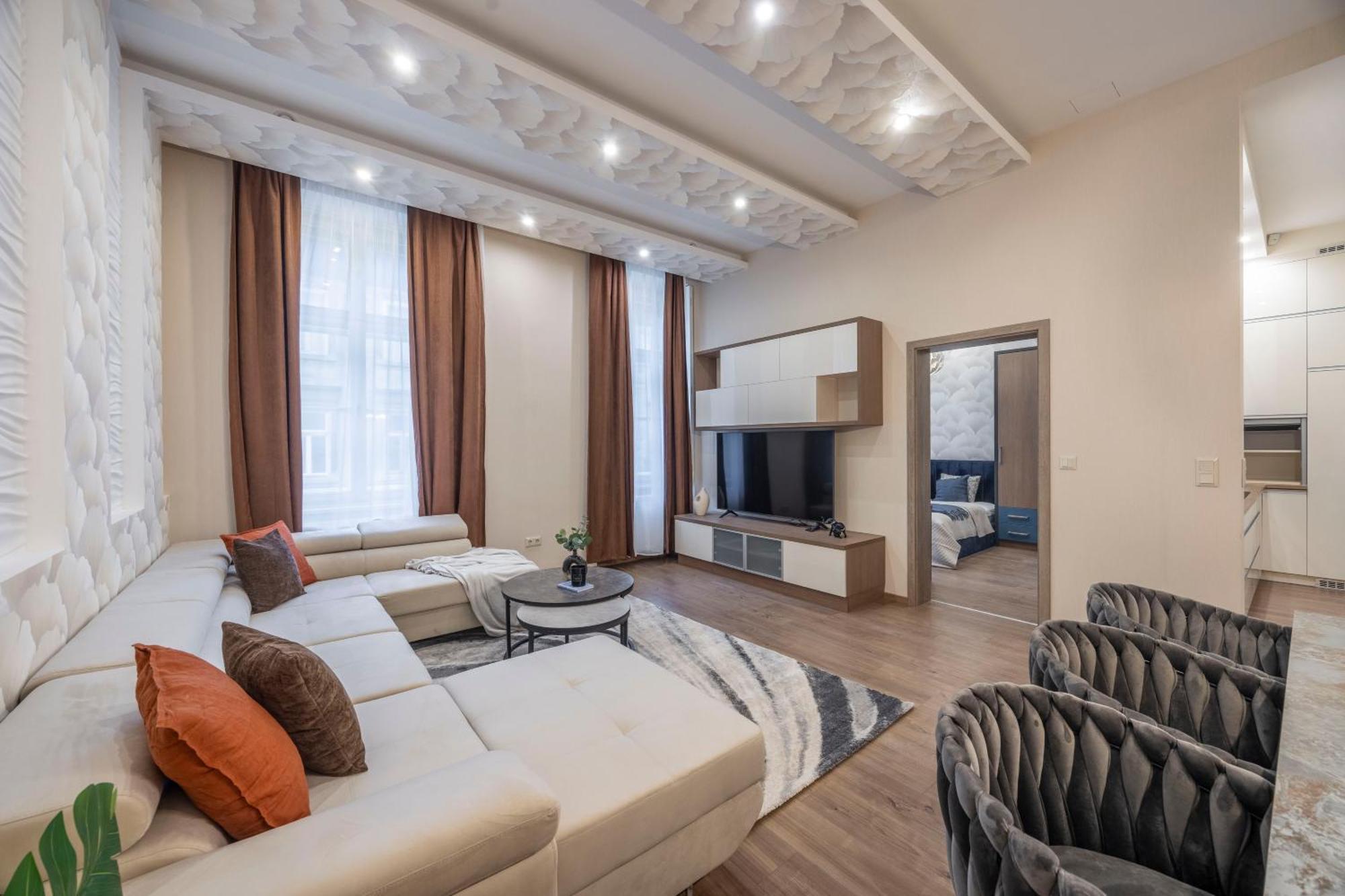 Exclusive N' Grand Center With 5 Bedrms * Budapesta