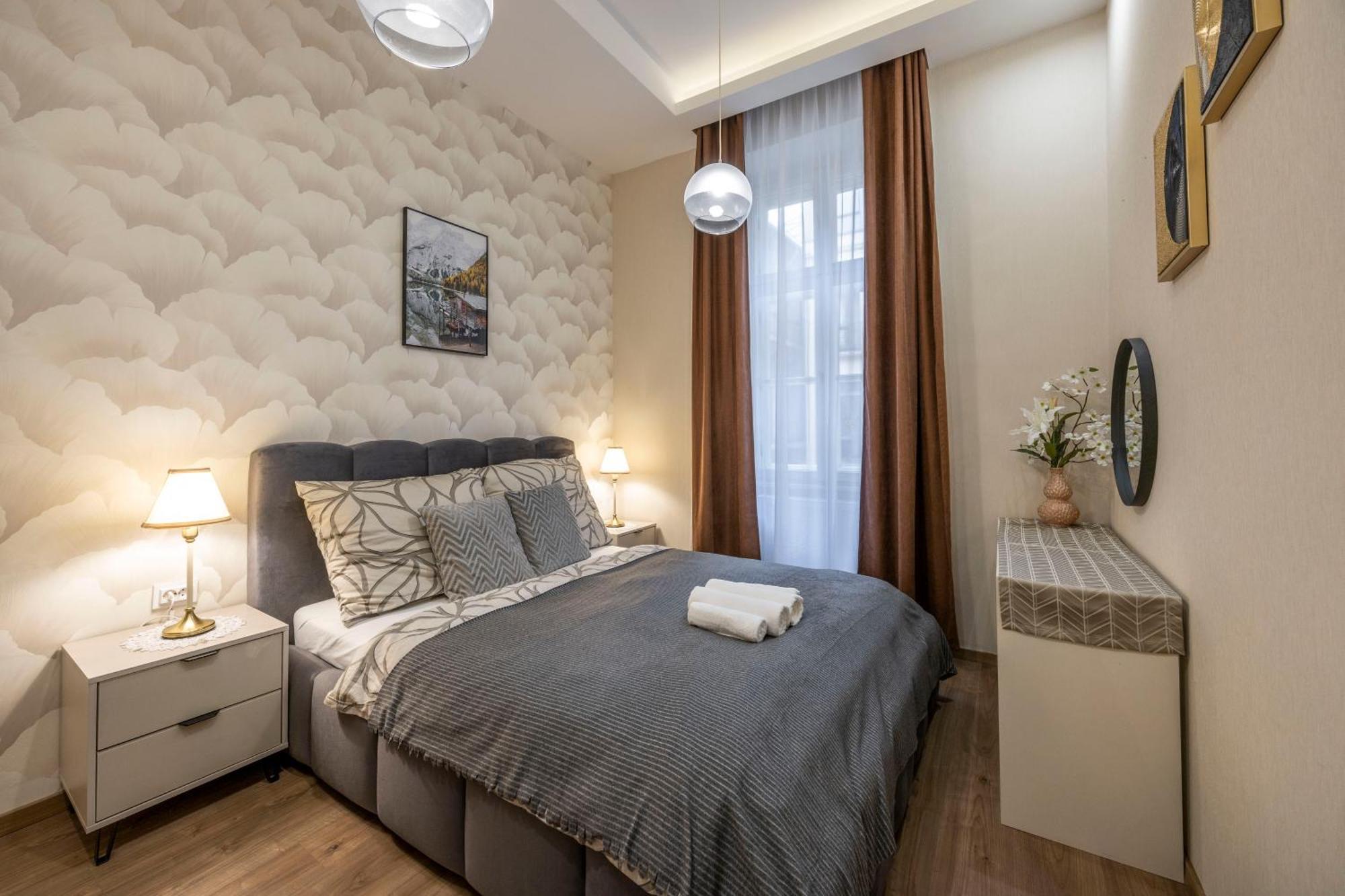 Apartment Exclusive N' Grand Center With 5 Bedrms *