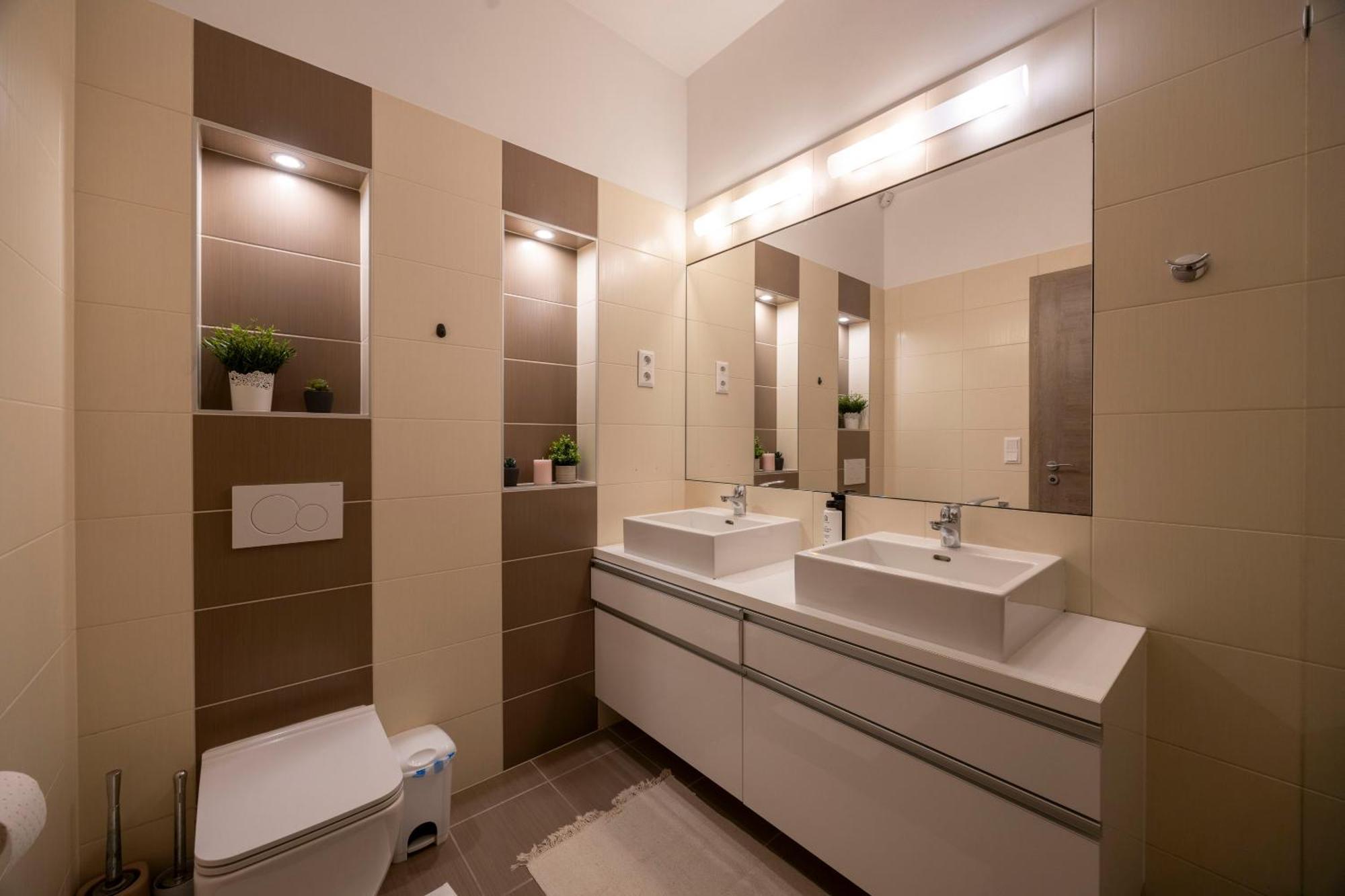 Apartament Exclusive N' Grand Center With 5 Bedrms *